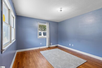 125 Shoally St, Boiling Springs, SC 29316 - photo 6