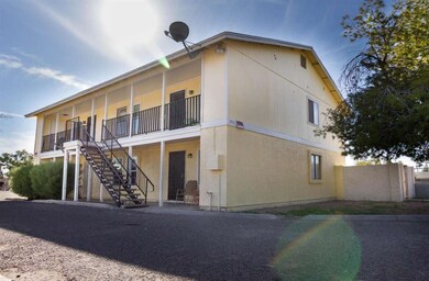 03 - Exterior