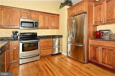 413 Hillsmere Dr, Annapolis, MD 21403 - photo 4