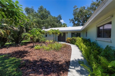 3337 Spring Mill Cir, Sarasota, FL 34239 - photo 2