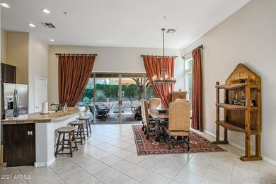 Open Kitchen/Dining
