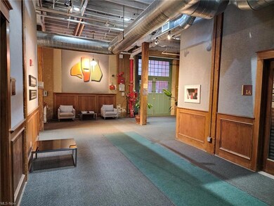 What a Gorgeous Common Area