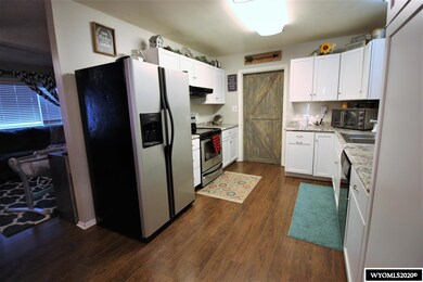 121 Park Ave, Torrington, WY 82240 - photo 4