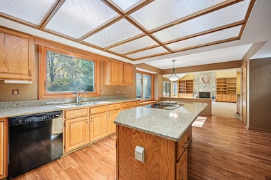 17-web-or-mls-Rushwood Dr-S2910-015