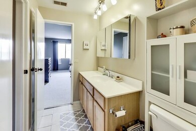 960 S River Rd, Des Plaines, IL 60016 - photo 5