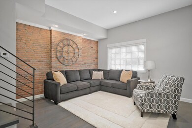 41 E Columbus St, Columbus, OH 43206 - photo 4