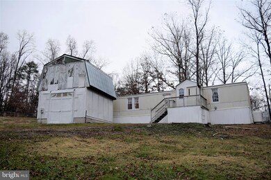 310 Ward Dr, Bunker Hill, WV 25413 - photo 2