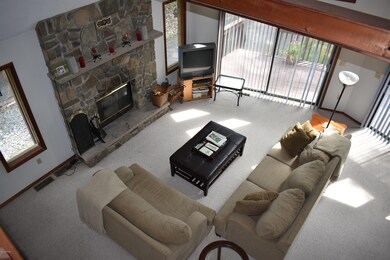 322 Surrey Dr, Hawley, PA 18428 - photo 5