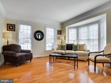 9202 Treasure Oak Ct, Lorton, VA 22079 - photo 5