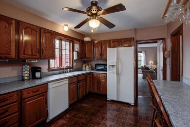 15 Raymond St, Falmouth, MA 02540 - photo 4