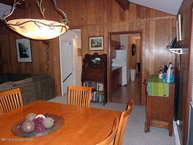 2439 Overlook Ln, Pocono Pines, PA 18350 - photo 5