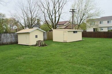 1352 Crestwood Dr, Aurora, IL 60506 - photo 7