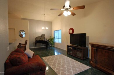 FAMILYROOM