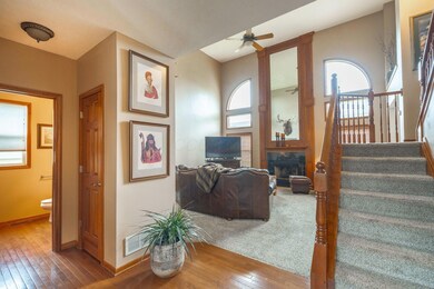 6 - Entry Way Family Room