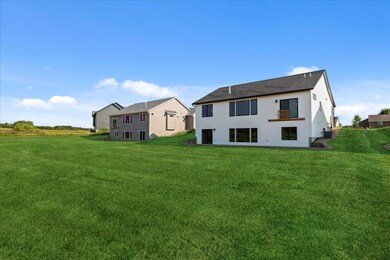 17-Back Yard (Grass).jpg