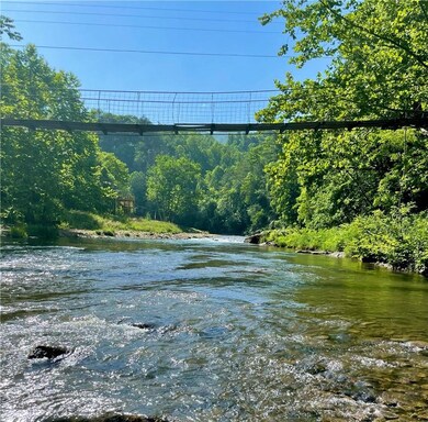 11945 Us Hwy 19w Rd, Burnsville, NC 28714 - photo 6