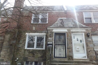 6822 Radbourne Rd, Upper Darby, PA 19082 - photo 2