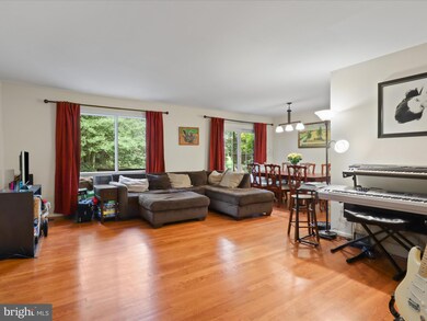 1928 Hull Rd, Vienna, VA 22182 - photo 5