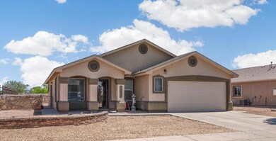 11555 Flor Liatris Dr, Socorro, TX 79927 - photo 2