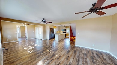 705 Glenview Dr, Albert Lea, MN 56007 - photo 2