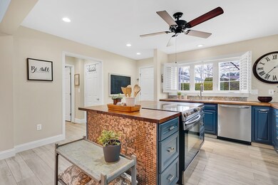 585 Sheridan St unit 8, Chicopee, MA 01020 - photo 2