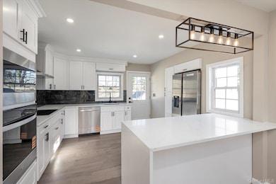 41 Embargo Place, North Babylon, NY 11703 - photo 7