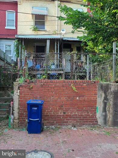 907 L St NE, Washington, DC 20002 - photo 2