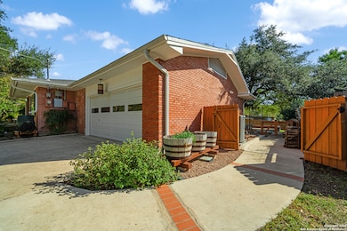 120 Herweck Dr, San Antonio, TX 78213 - photo 6