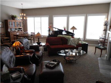 LIVING ROOM WITH BIG WINDOWS