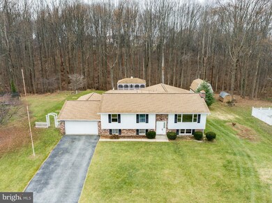 5818 Dale Dr, Sykesville, MD 21784 - photo 3