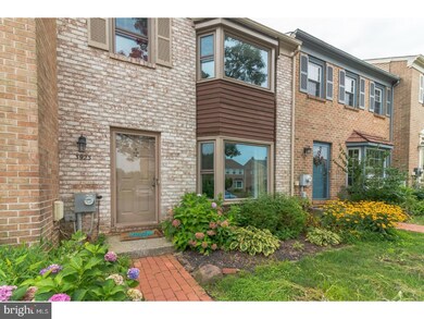 3923 Gatehouse Ln, Skippack, PA 19474 - photo 2