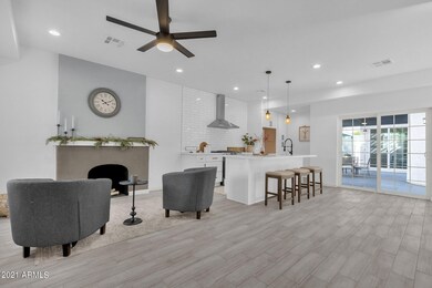 6-web-or-mls-2237-n-mitchell-st