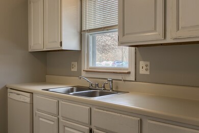 165 Pennacook Dr, Leominster, MA 01453 - photo 3