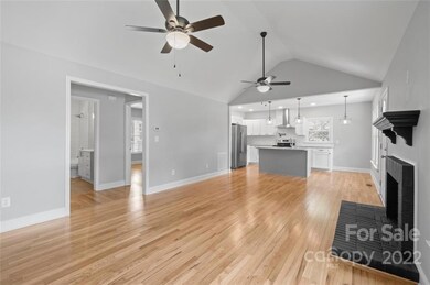 626 S Green St, Statesville, NC 28677 - photo 6