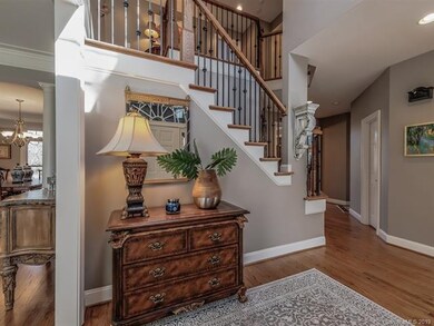 Foyer.