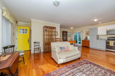 10 Crescent View Ave, Cape Elizabeth, ME 04107 - photo 3