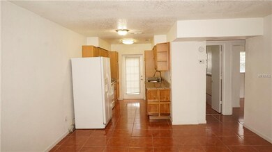 7504 Melaleuca Ln, Tampa, FL 33619 - photo 5