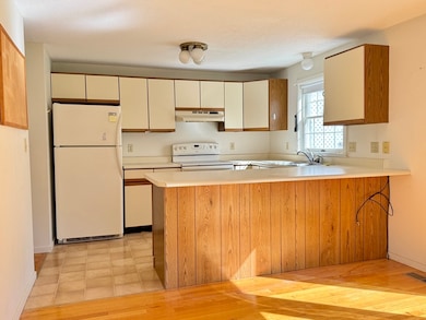 58 Laurel St unit B, Greenfield, MA 01301 - photo 6