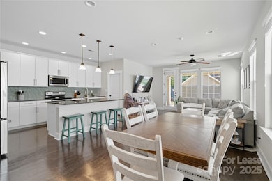 2316 Double Oaks Rd, Charlotte, NC 28206 - photo 4