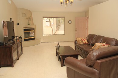 Living Room/Fireplace