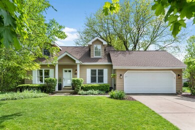 1304 Oconto Ct, Naperville, IL 60564 - photo 7