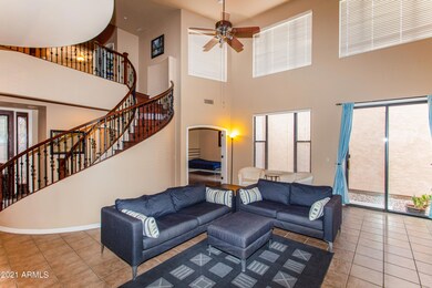 04 Family Room