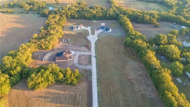 4343 Cr 2000 unit 1,5,6, Coffeyville, KS 67337 - photo 5