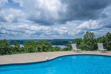Table Rock Lakeview Condo