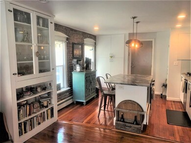 21 Moon St unit 3, Boston, MA 02113 - photo 2