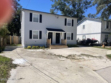 BEAUTIFUL UPDATED DUPLEX
