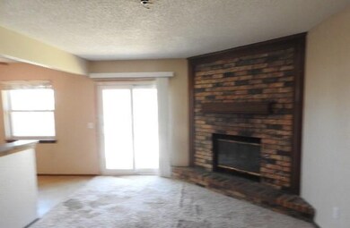 2113 NE 8th St, Moore, OK 73160 - photo 2