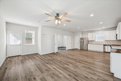 2224 Raider Dr, Conroe, TX 77301 - photo 7