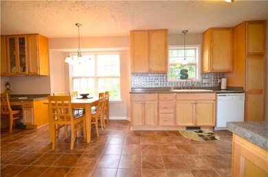 ALL COOKS WILL LOVE THIS LARGE KITCHEN WITH UPGRAD
