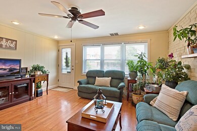 2791 Yarnall Rd, Halethorpe, MD 21227 - photo 5